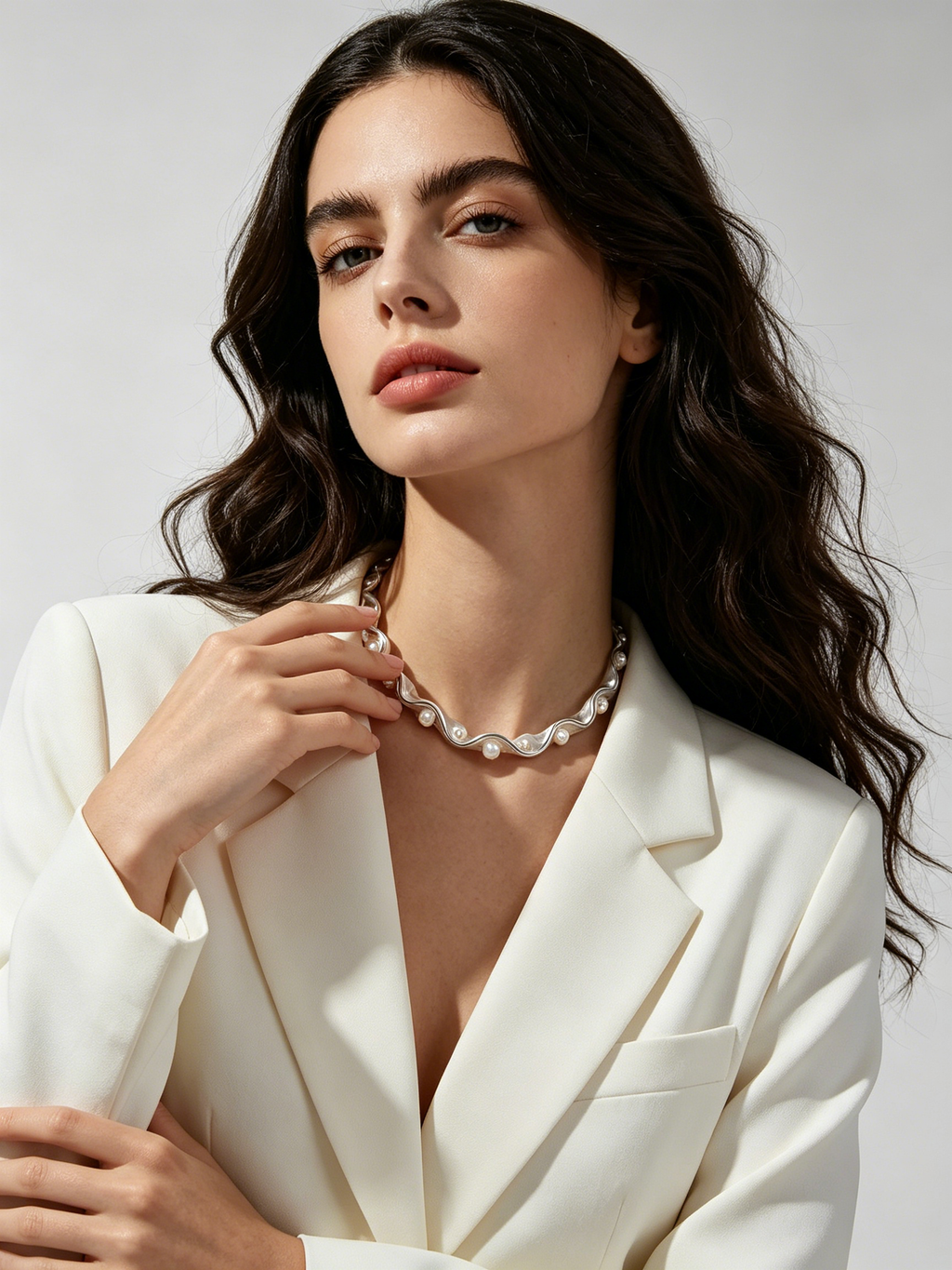 Wavy Curved Mother of Pearl Collar Necklace